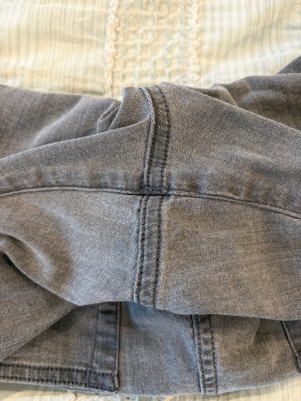 TravisMathew Legacy Featherweight Jeans Gray Stretch Golf Pants Men’s 38x32 - Picture 7 of 8